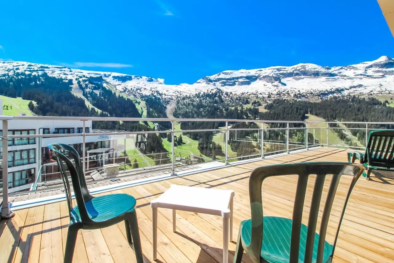 דירה פליין Penthouse 3-Bedroom Apartment, Mountain Views, Large Terrasse, Piste Access