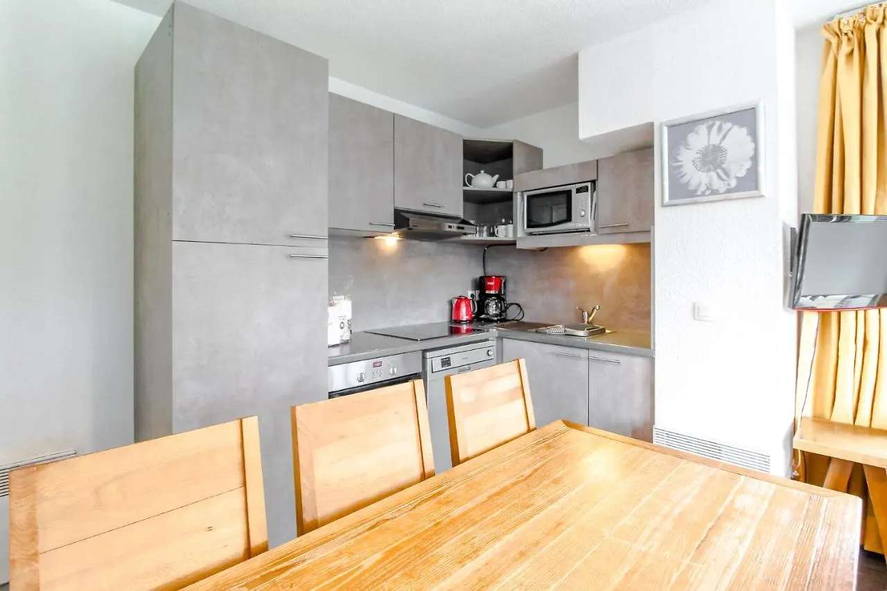 פליין Penthouse 3-Bedroom Apartment, Mountain Views, Large Terrasse, Piste Access
