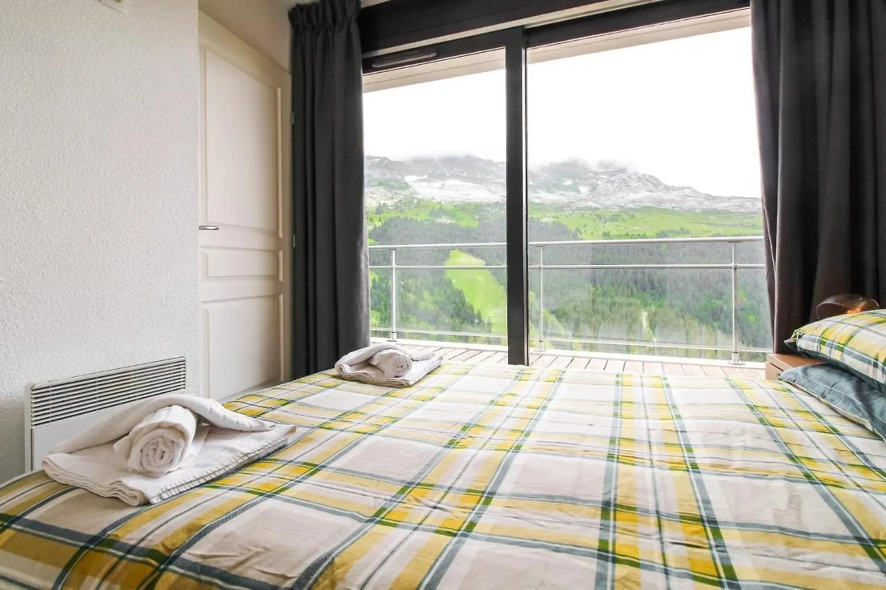 פליין Penthouse 3-Bedroom Apartment, Mountain Views, Large Terrasse, Piste Access צרפת