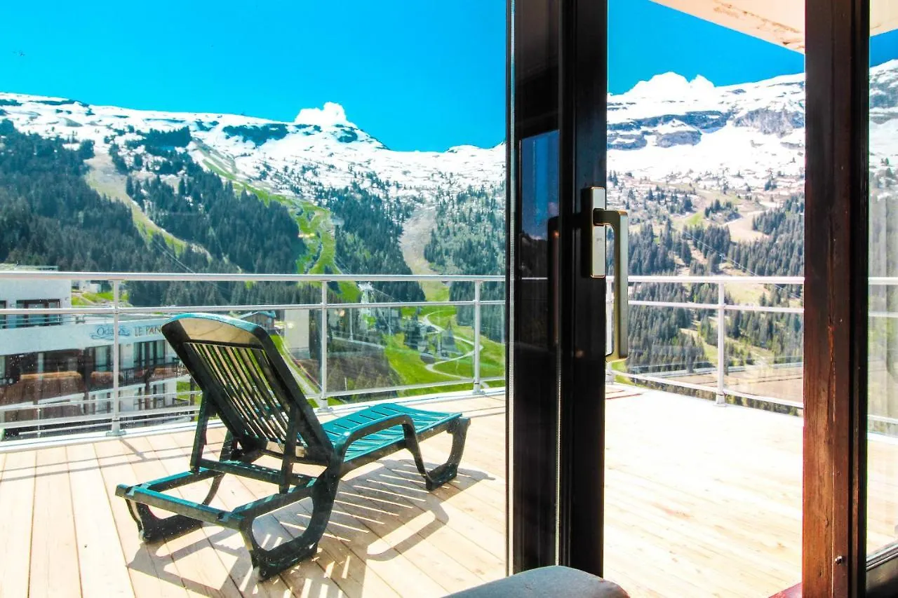פליין Penthouse 3-Bedroom Apartment, Mountain Views, Large Terrasse, Piste Access דירה