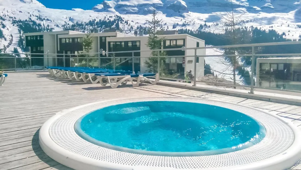 פליין Penthouse 3-Bedroom Apartment, Mountain Views, Large Terrasse, Piste Access