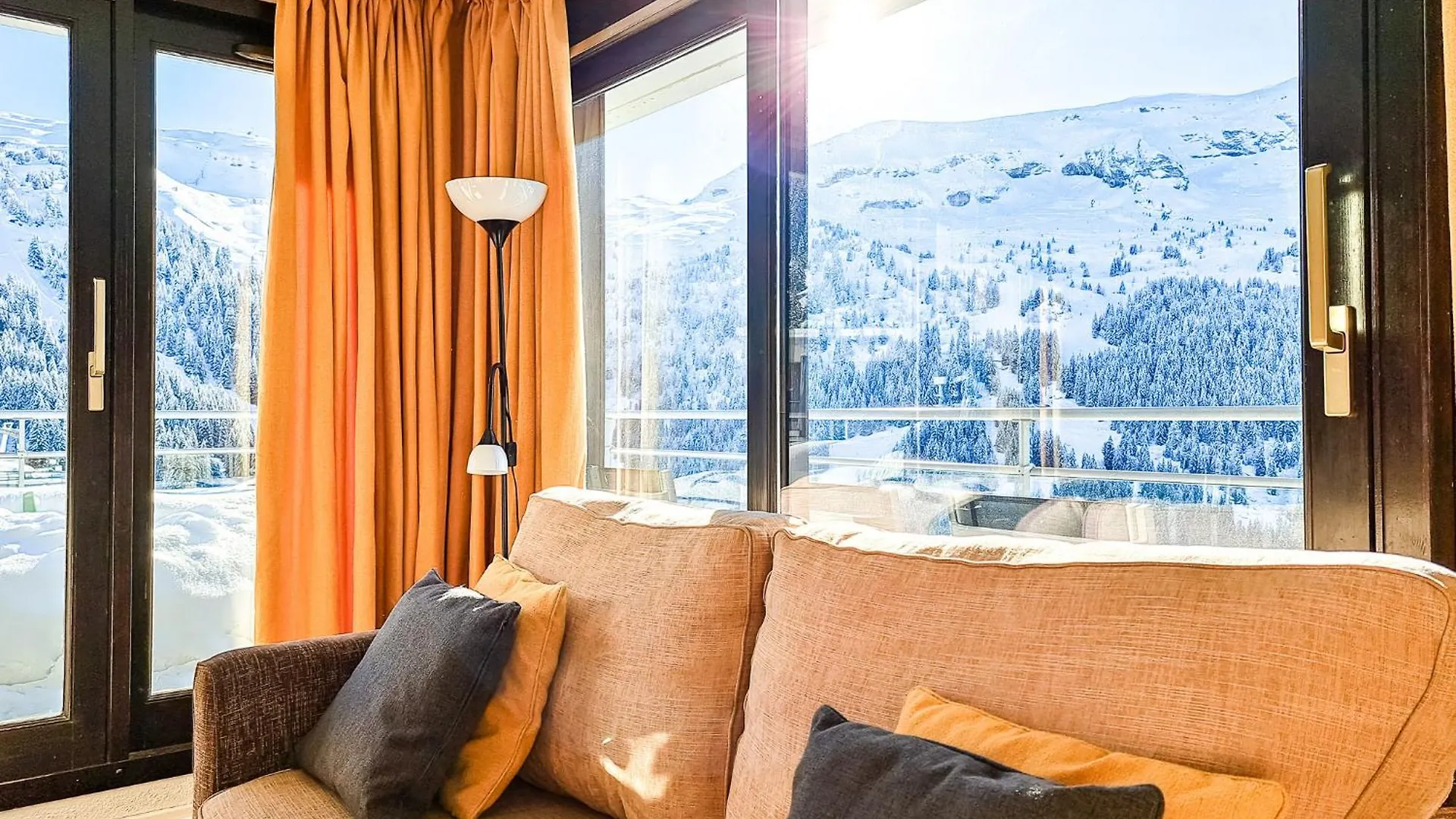 פליין Penthouse 3-Bedroom Apartment, Mountain Views, Large Terrasse, Piste Access 0*,